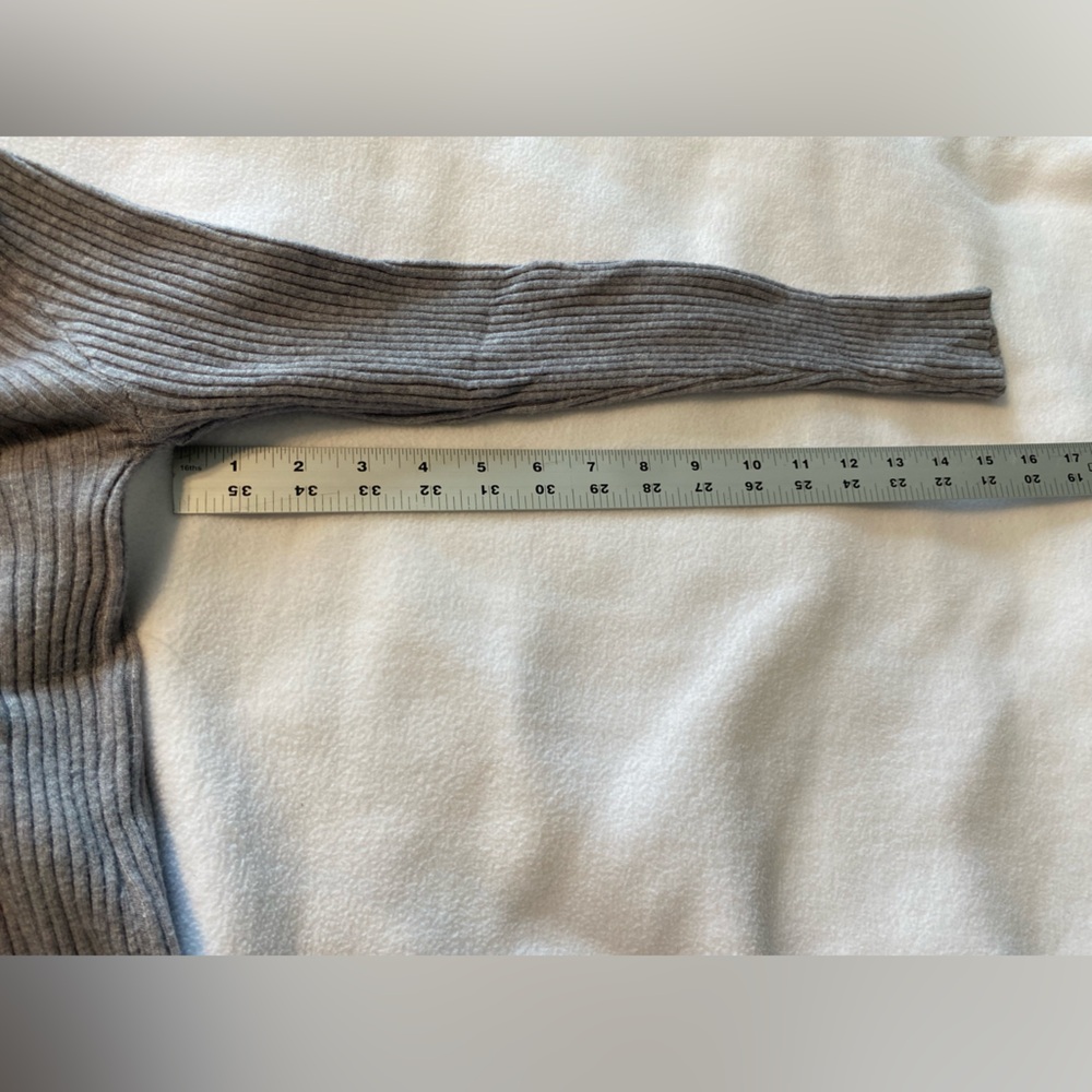 Gray TurtleNeck | Color: Gray | Size: Large | - Picture 4 of 6